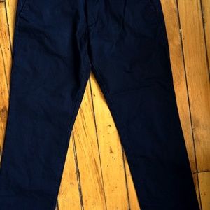 Modern Khakis in Straight Fit with GapFlex 32x30